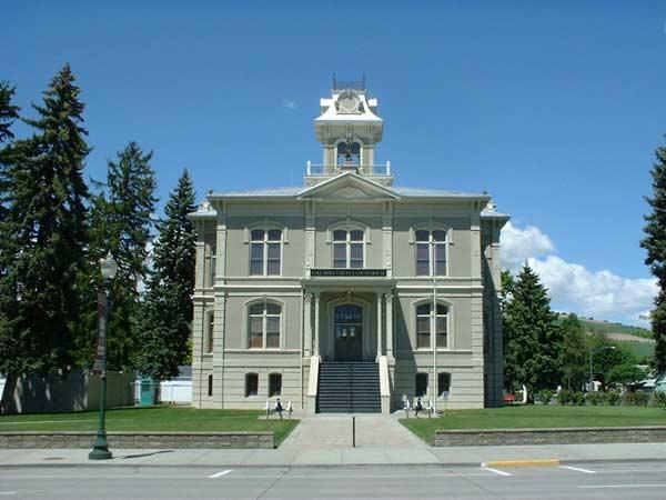 Dayton-Courthouse-Front