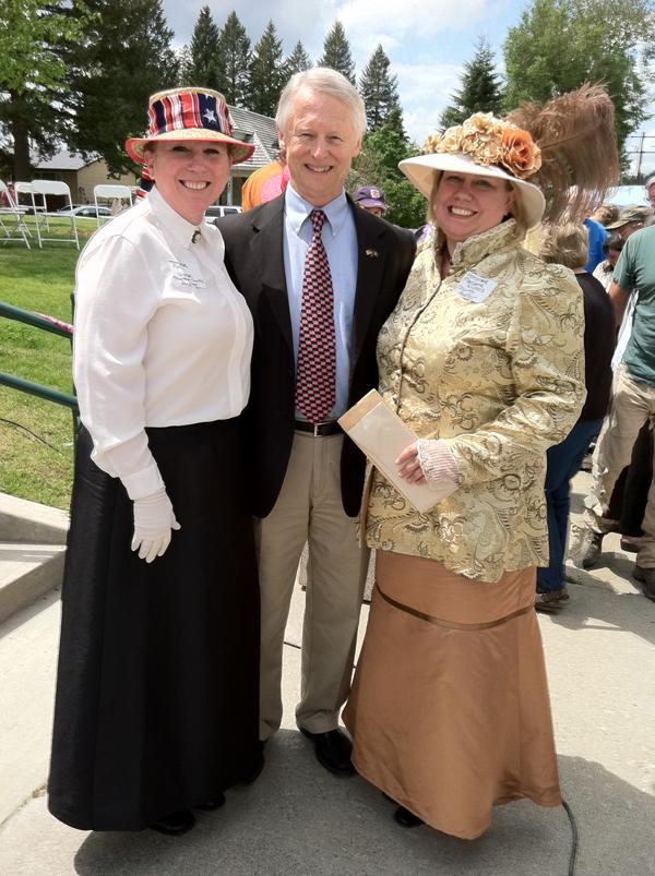 Sam, Marianne Nichols and Kim Wyman photo